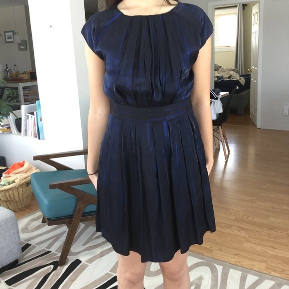 Dress - Picture 2 of 7